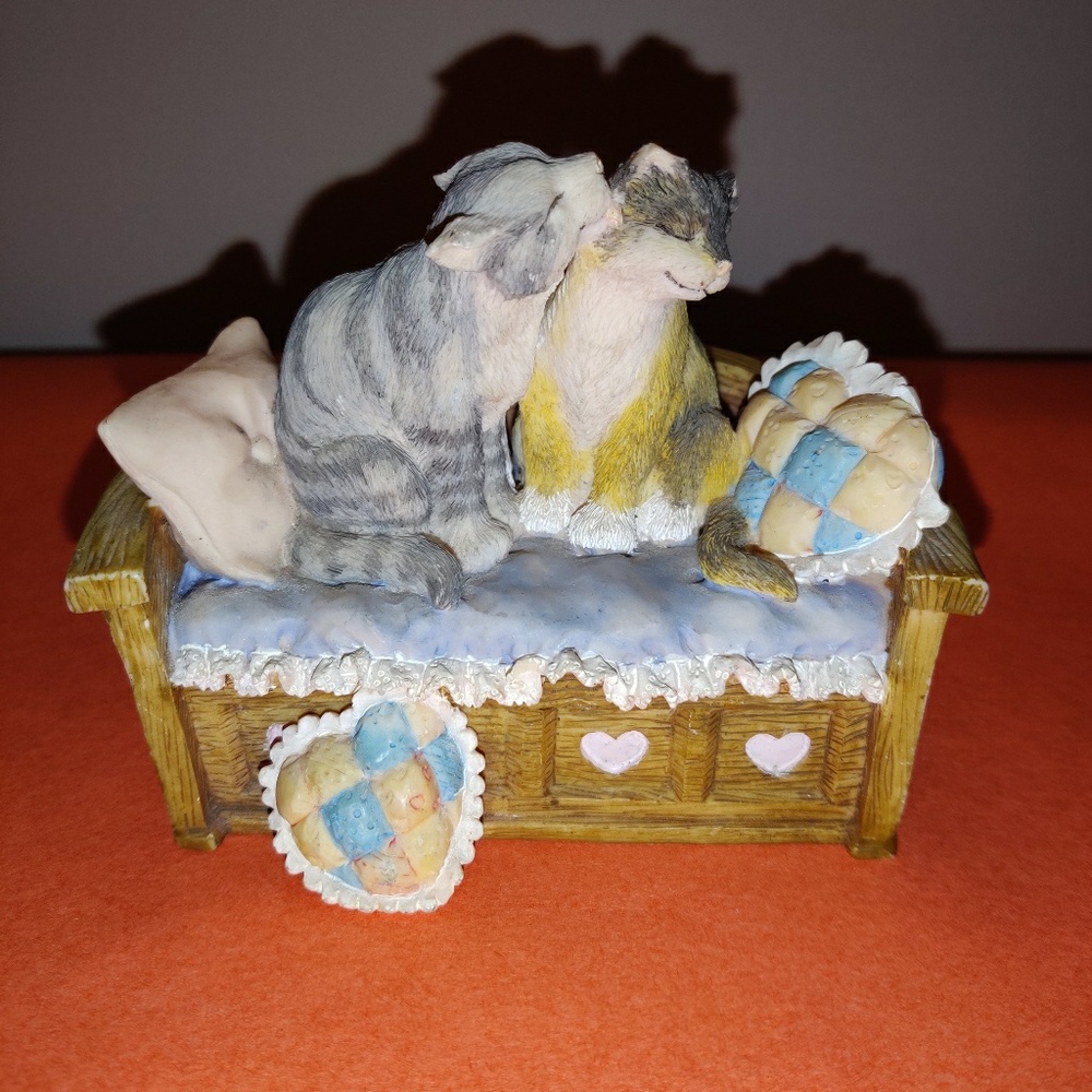 "Tiny Talk & "Pet Tales" collection 3 figurines